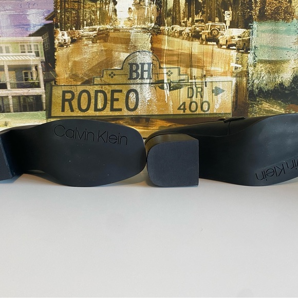 Black loafer with chunky heel - Picture 4 of 5